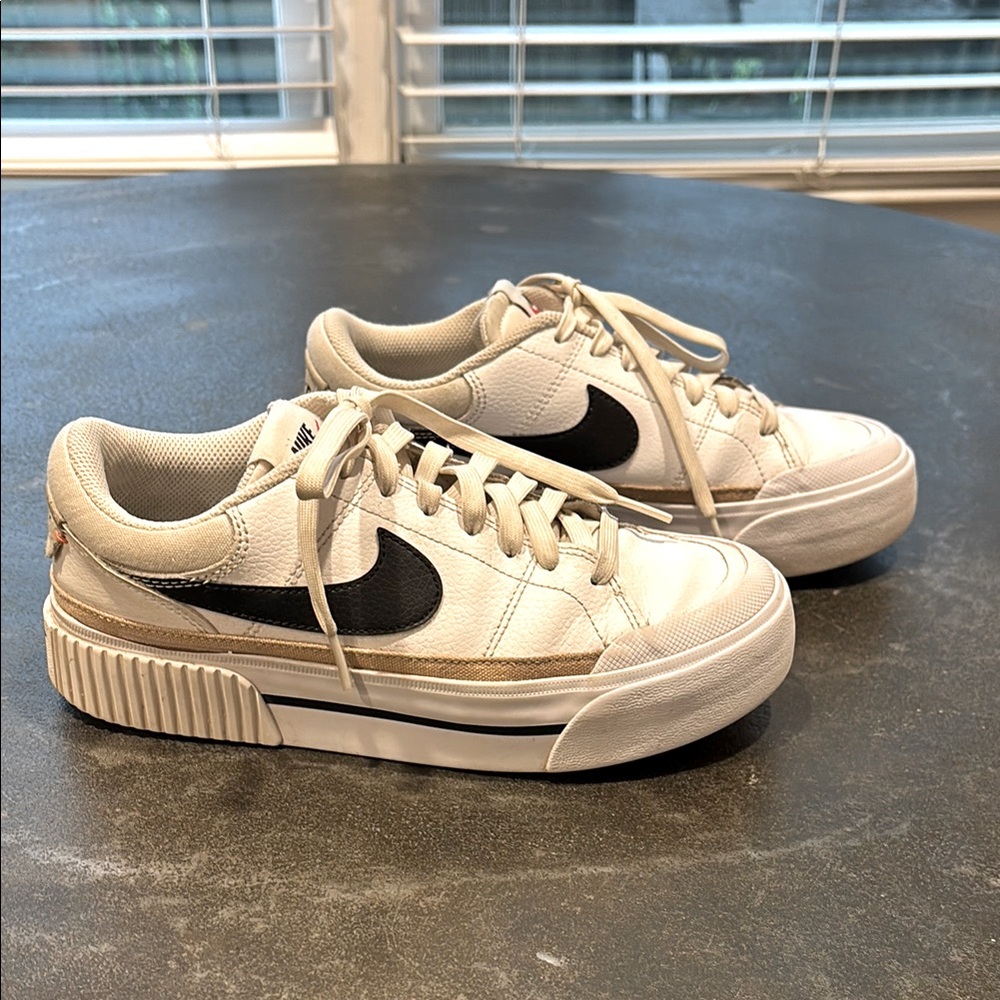 Nike Court Legacy Lift Size 7